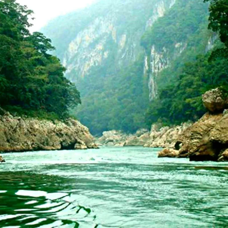 cañón del usumacinta en Tenosique Tabasco