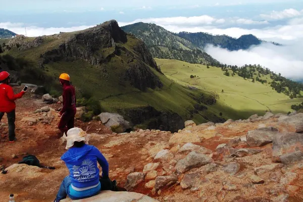 Imagen de Ascenso al Refugio de los 100 (4780msnm)