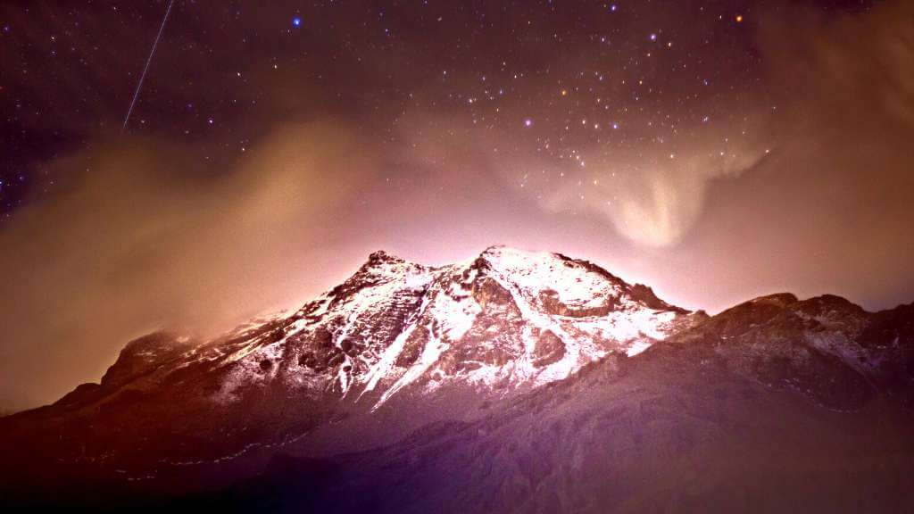 volcán iztaccíhuatl imagen nocturna