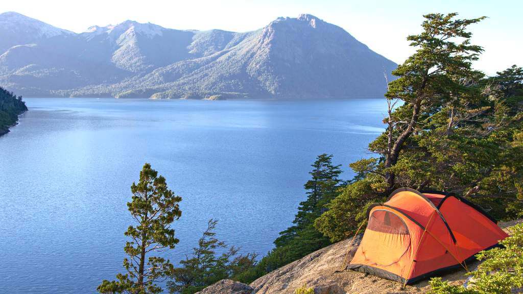 paisaje de un campamento ¿como elegir donde acampar?